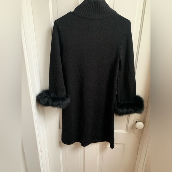 Alice + Olivia Black Long Sleeve Dress with Fur Cuffs - Picture 5 of 5